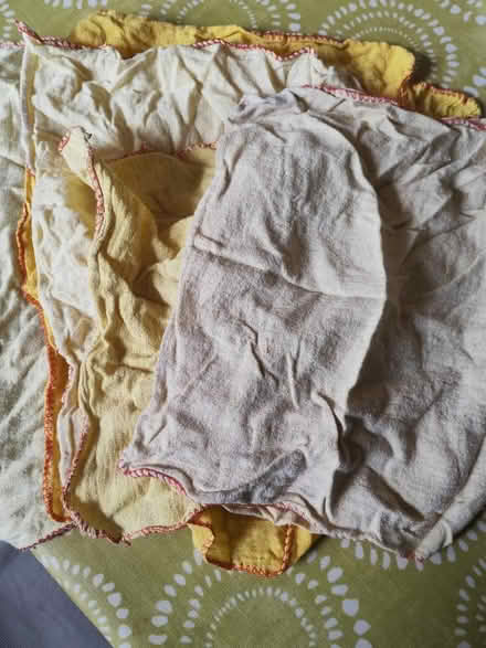 Photo of free 5 dusters/dusting cloths clean (Plumstead SE18) #1