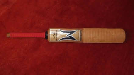 Photo of free 4 Cricket bats various sizes (Gravel Hill SL9) #2