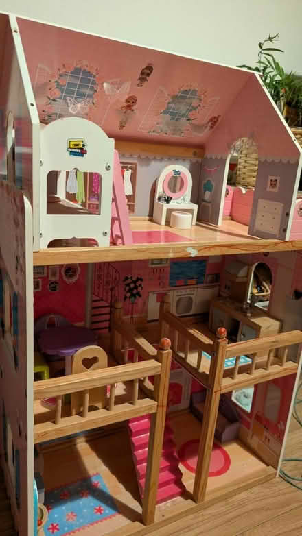 Photo of free Dolls house (Acton W3) #1