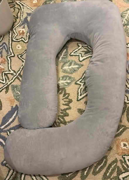 Photo of free Pregnancy Pillow (N4 - Finsbury Park) #1