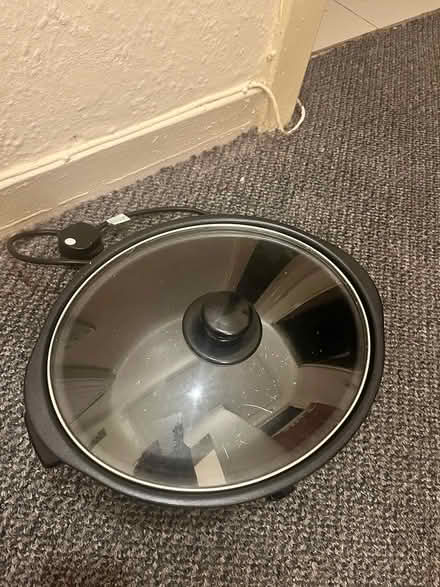 Photo of free slow cooker (G20 Maryhill) #3