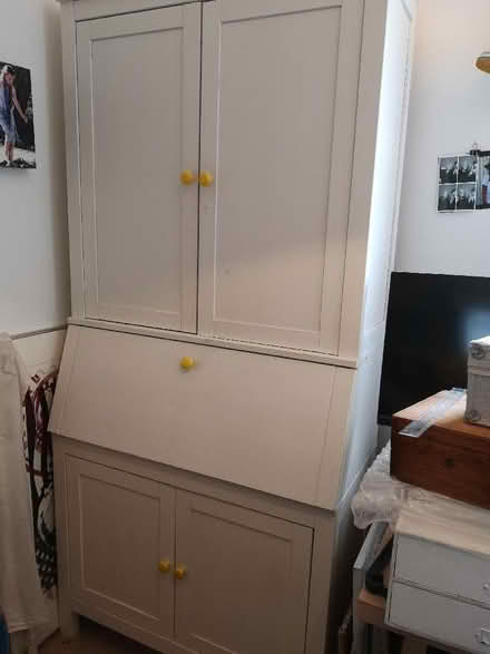 Photo of free Storage cupboard /dresser (Queen's Park BN2) #1