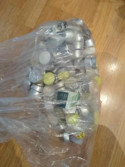 Photo of free Many tealights (Crookes S10) #1