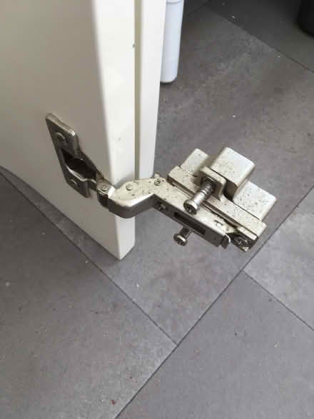 Photo of free Concealed hinges (Ibstock LE67) #2