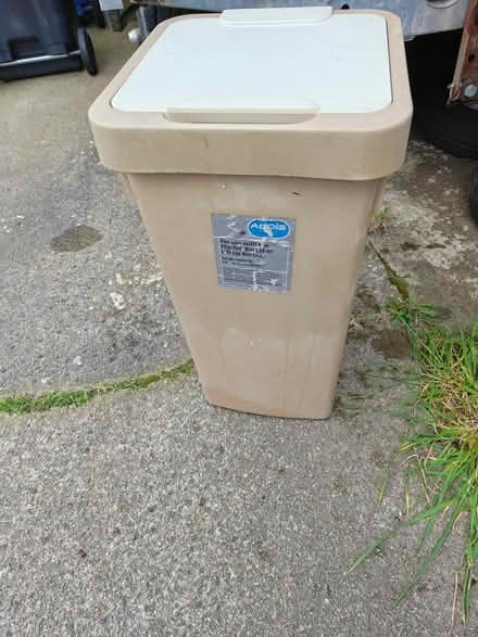 Photo of free Bin with lifting lid (Warrington WA5) #1