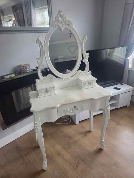 Photo of free Fancy Vanity unit with mirror (New Addington, Croydon, CR0.) #1