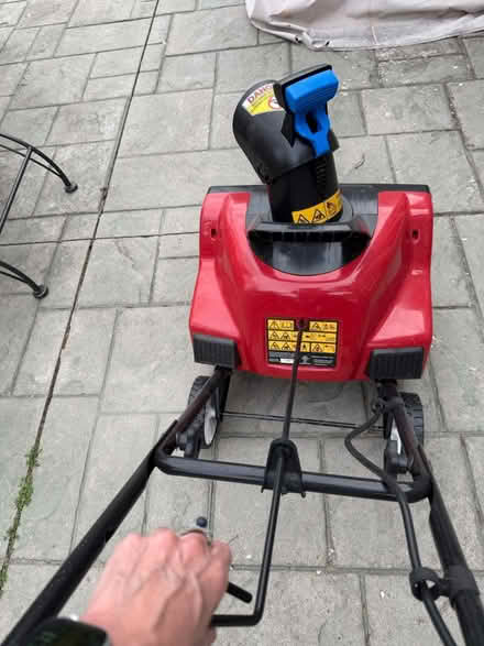 Photo of free Toro Electric Plug-In Snow Blower (Near 11 and Woodward) #4