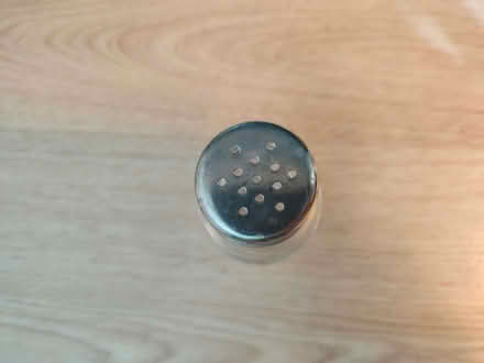 Photo of free Salt shaker (islington N1) #2