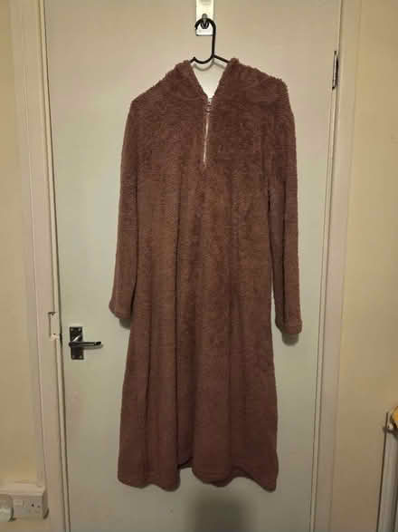 Photo of free Muted pink fleece nightdress (Round Green LU2) #1