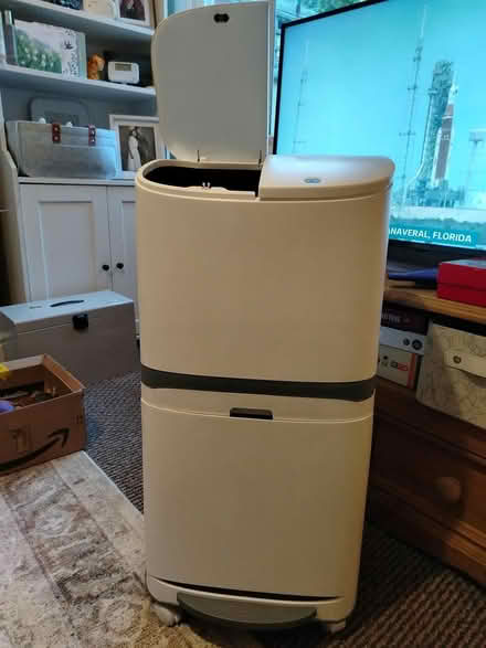 Photo of free Kitchen bin (Walsall WS2) #1