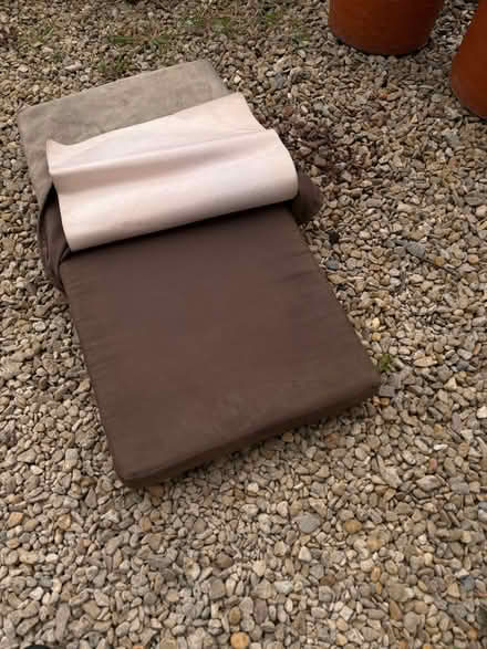 Photo of free Large dog bed (Iver Heath SL0) #1