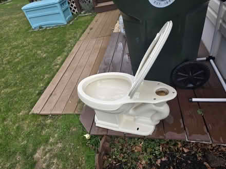 Photo of free Kohler toilet great condition (Hazlet, NJ) #3