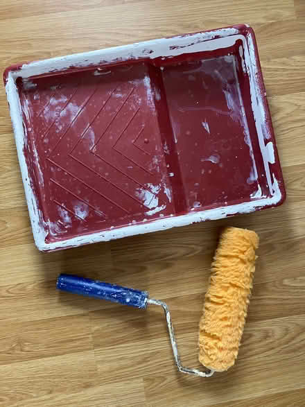 Photo of free Paint tray and roller (Bilton HG1) #2