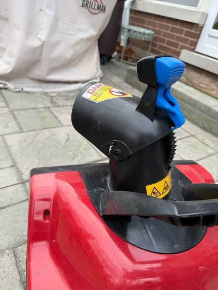 Photo of free Toro Electric Corded Snow Blower (Near 11 and Woodward) #4