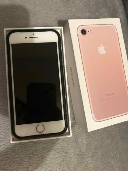 Photo of free iPhone 7 (Abbeyhill EH7) #1