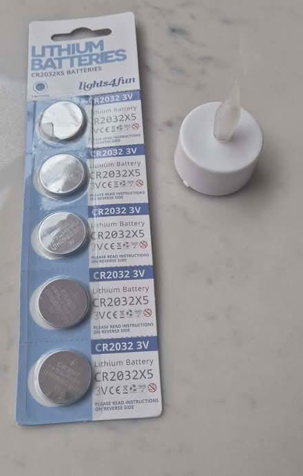 Photo of free 51 x LED tea lights + 5 x batteries (North Watford WD24) #1