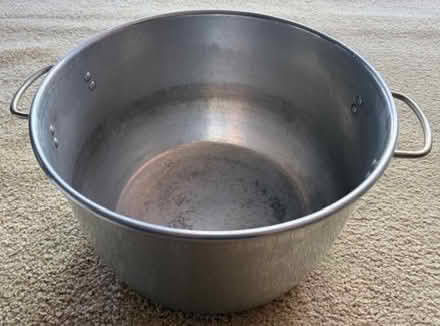 Photo of free Large Kitchen Pot (Cupertino - DeAnza and 280) #1