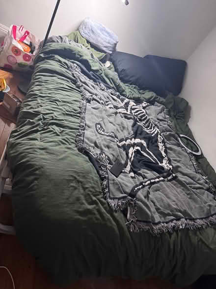 Photo of free Desk & Queen size Futon (Jersey city) #2