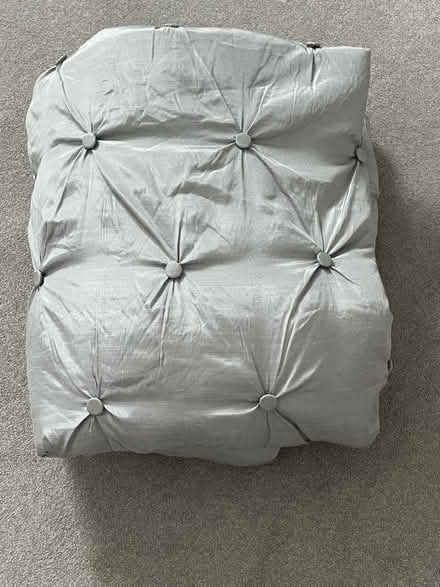 Photo of free Bed Spread (Tivoli GL50) #2