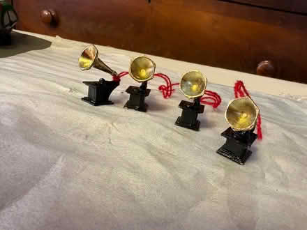 Photo of free Vintage small ornaments (Fremont) #1