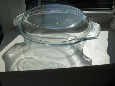 Photo of free Lidded clear Pyrex dish W:8" H:3". Tiny chip on handle (Kempsey WR5) #1