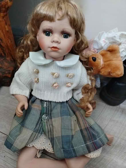 Photo of free China doll x (Dursley) #1