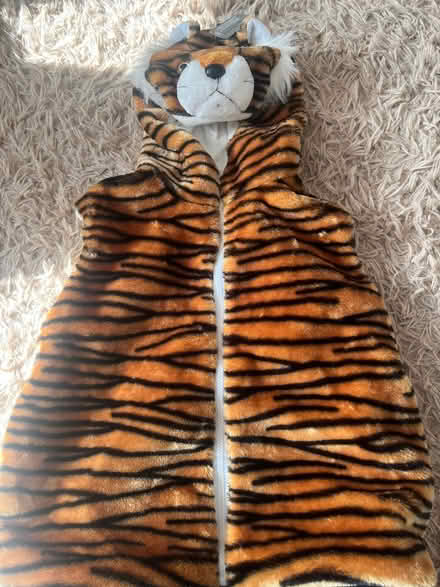 Photo of free Brand new kids animal themed body warmer (Belle Isle LS10) #1