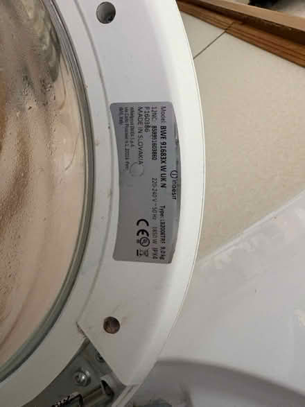 Photo of free 9kg Indesit Washing Machine (Sonning RG4) #2