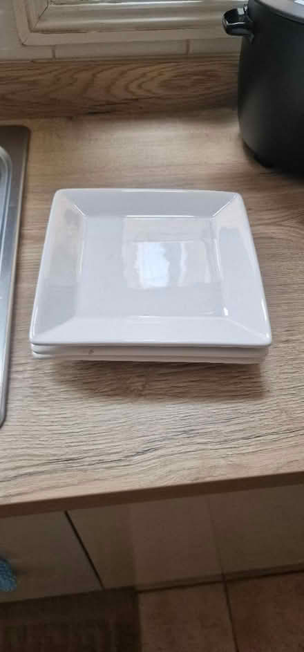 Photo of free Plates (Watford WD24) #1