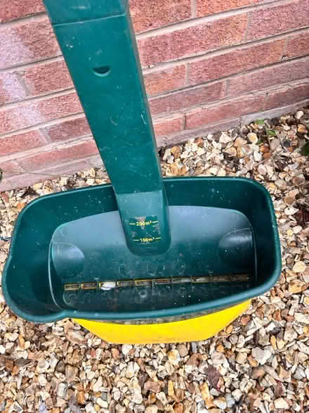 Photo of free Lawn fertiliser spreader (Gaurlford WR14) #2