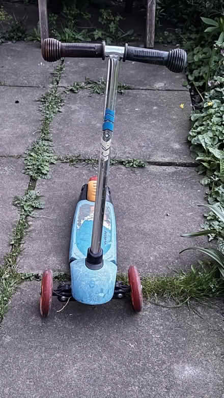 Photo of free Kids scooter (Oakridge RG21) #3