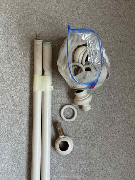 Photo of free Curtain rail - painted wood (Woodbridge IP12) #2