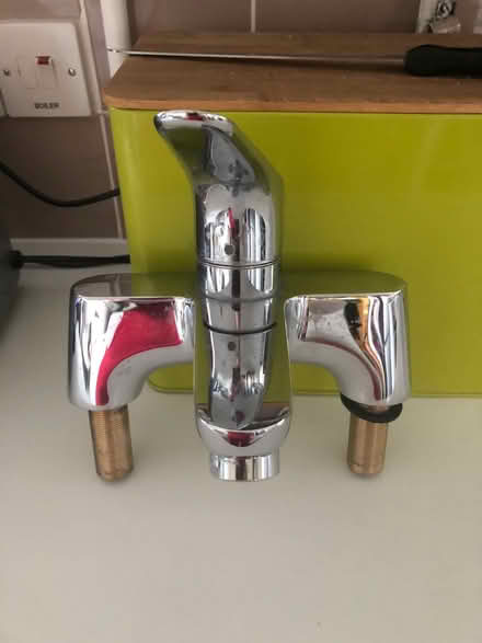 Photo of free Heavy duty bath tap (Islington N1) #1