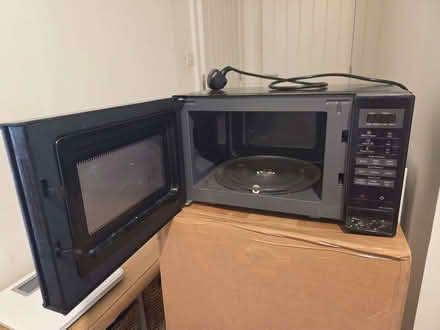 Photo of free Microwave (Lower Wolvercote OX2) #2