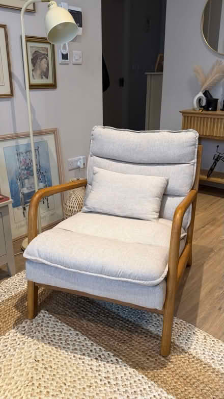 Photo of free Chair (Br33TE) #2