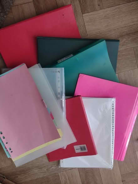 Photo of free A4/5 folders new numbered divider (Winterton DN15) #1