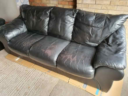 Photo of free Black leather settee (Congleton CW12) #1