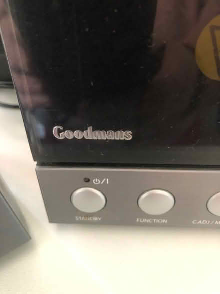 Photo of free Good man’s cd/radio (Islington N1) #2