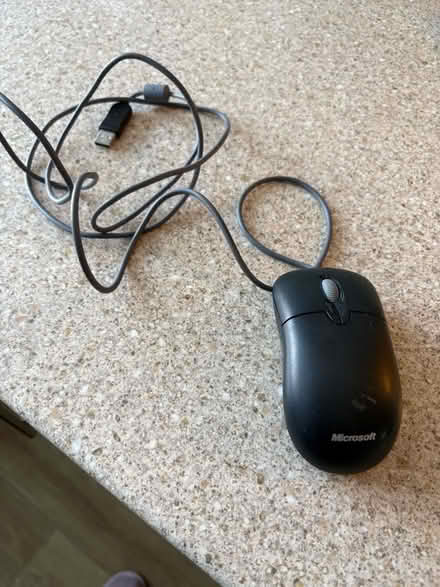 Photo of free PC/Laptop wired mouse (Erith DA17) #1