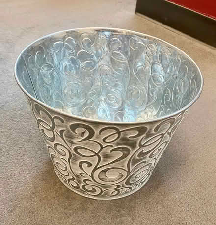 Photo of free Decorative tin bucket (Downtown) #1