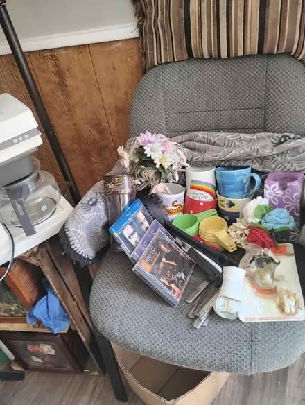 Photo of free Clothes, books, shoes, purses etc (Bluefield, WV) #3