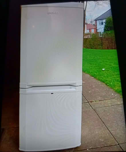 Photo of free fridge freezer (Headingley LS4) #2