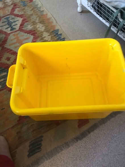 Photo of free Large plastic box (Islington N1) #1
