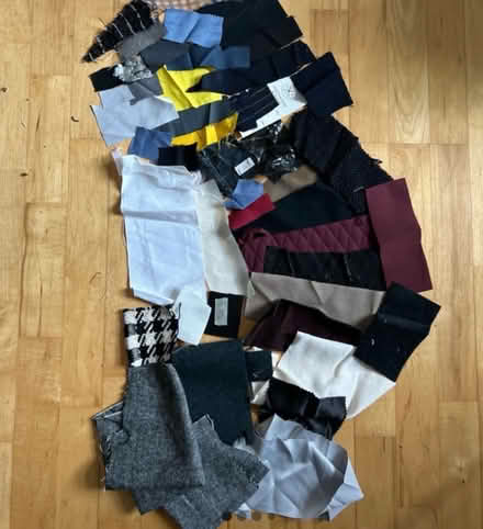 Photo of free Scraps fabrics mixed (Plaistow E139LX) #2