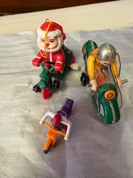 Photo of free Vintage small ornaments (Fremont) #2
