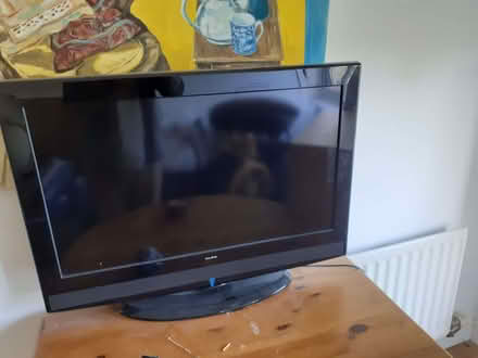 Photo of free 32" tv (Bowbridge GL5) #2