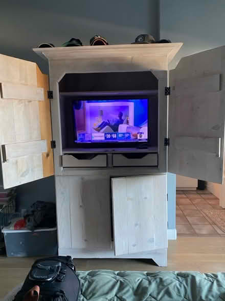 Photo of free Tall wood cabinet (tv not included) (5 canyons Castro Valley) #4