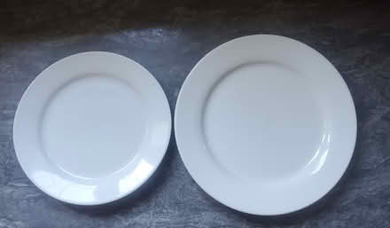 Photo of free White Dinner & Side Plates (Low Fell NE9) #1