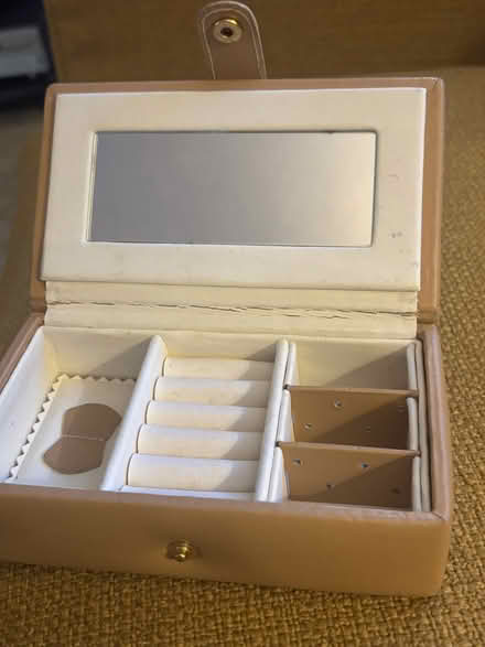 Photo of free Small jewellery box (Comberton DY10) #1