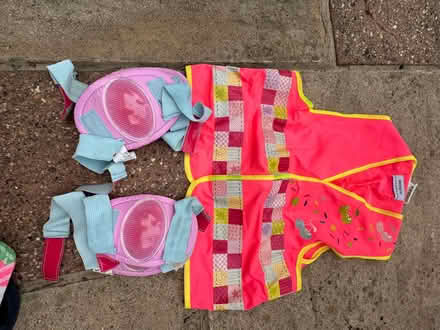 Photo of free 1. Florissant jacket, shin pads for 5-7 years girl (Langley SL3) #1